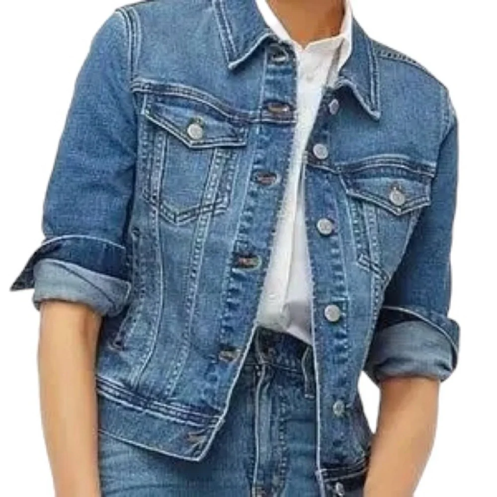 J Crew Vintage Washed  Denim Jean Trucker Jacket Blue